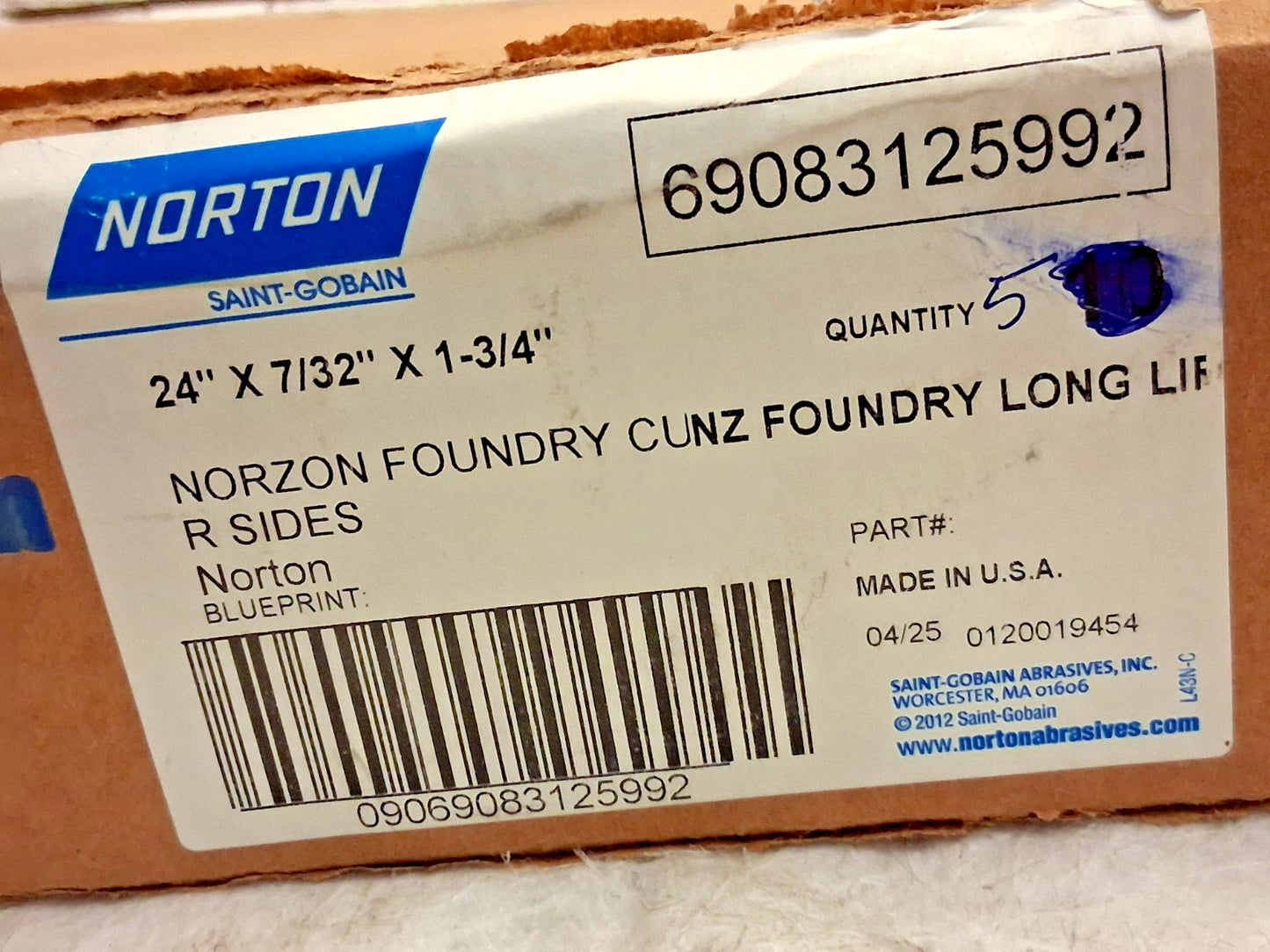 Norton Cutoff Wheel 24" Dia 7/32" Thick 1-3/4" Hole 69083125992
