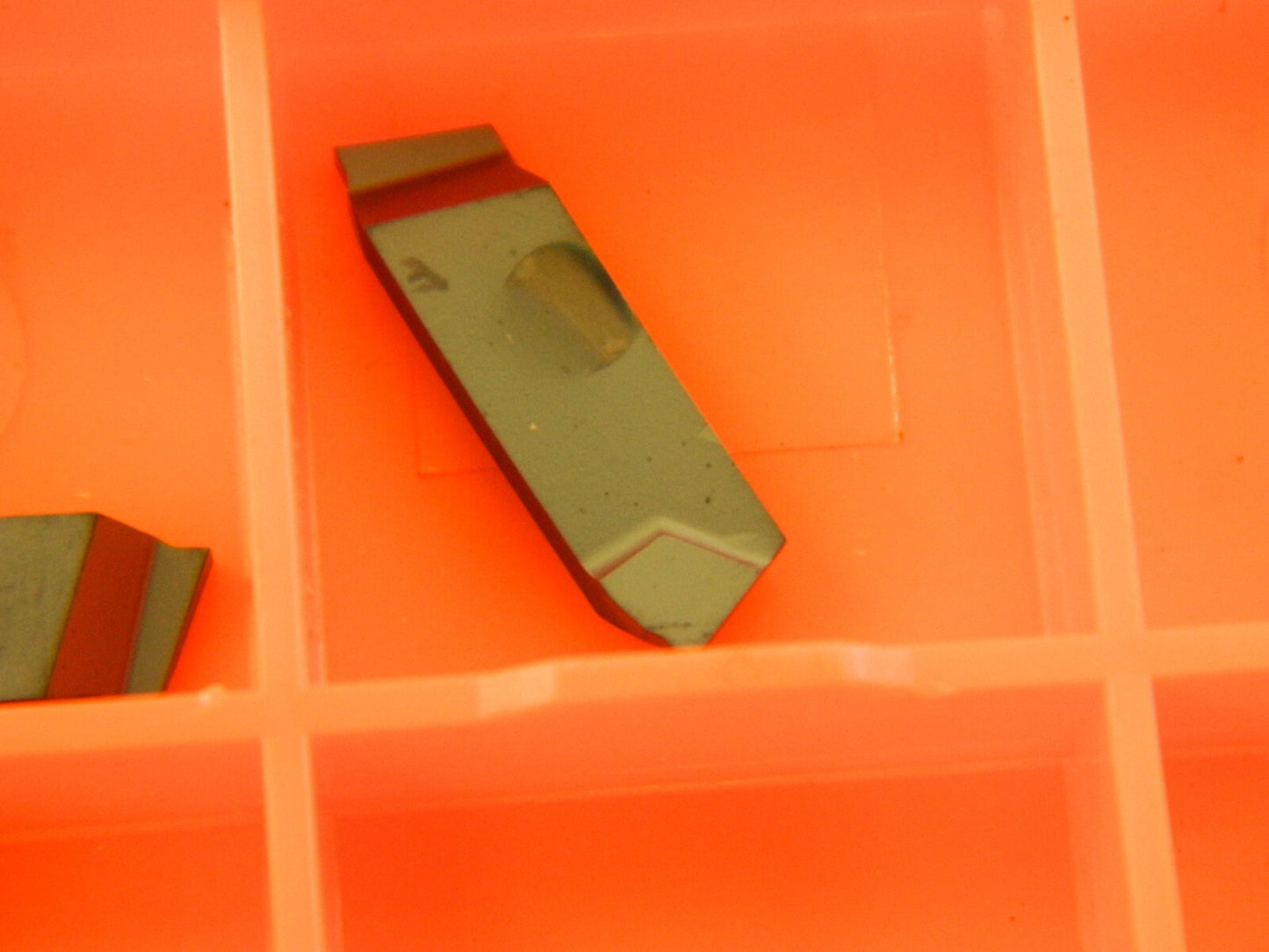 HERTEL 16 2S1.20R HP240C qty 4 Carbide Cutoff Inserts 45743036