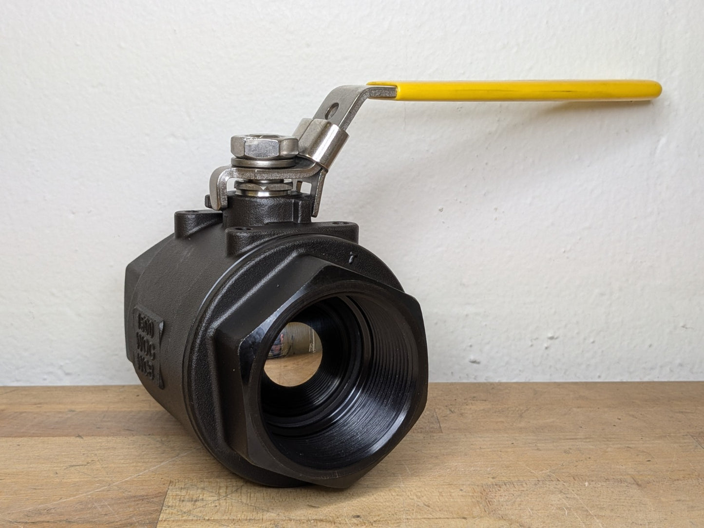 Legend T-730 Full Port Carbon Steel Ball Valve 2" Pipe FNPT x FNPT 150 WSP
