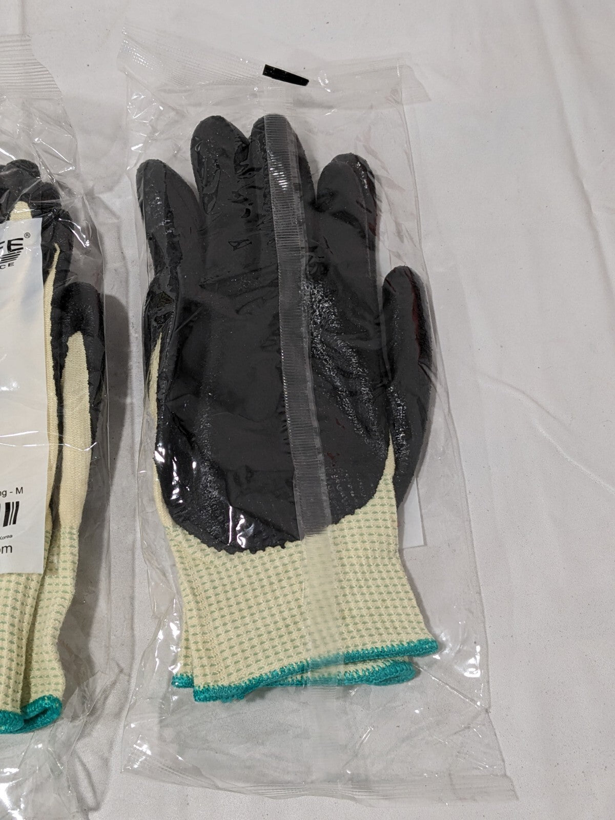 PRO-SAFE Cut-Resistant & Puncture-Resistant Gloves Sz M Qty 2 Pairs GLA-C2-M
