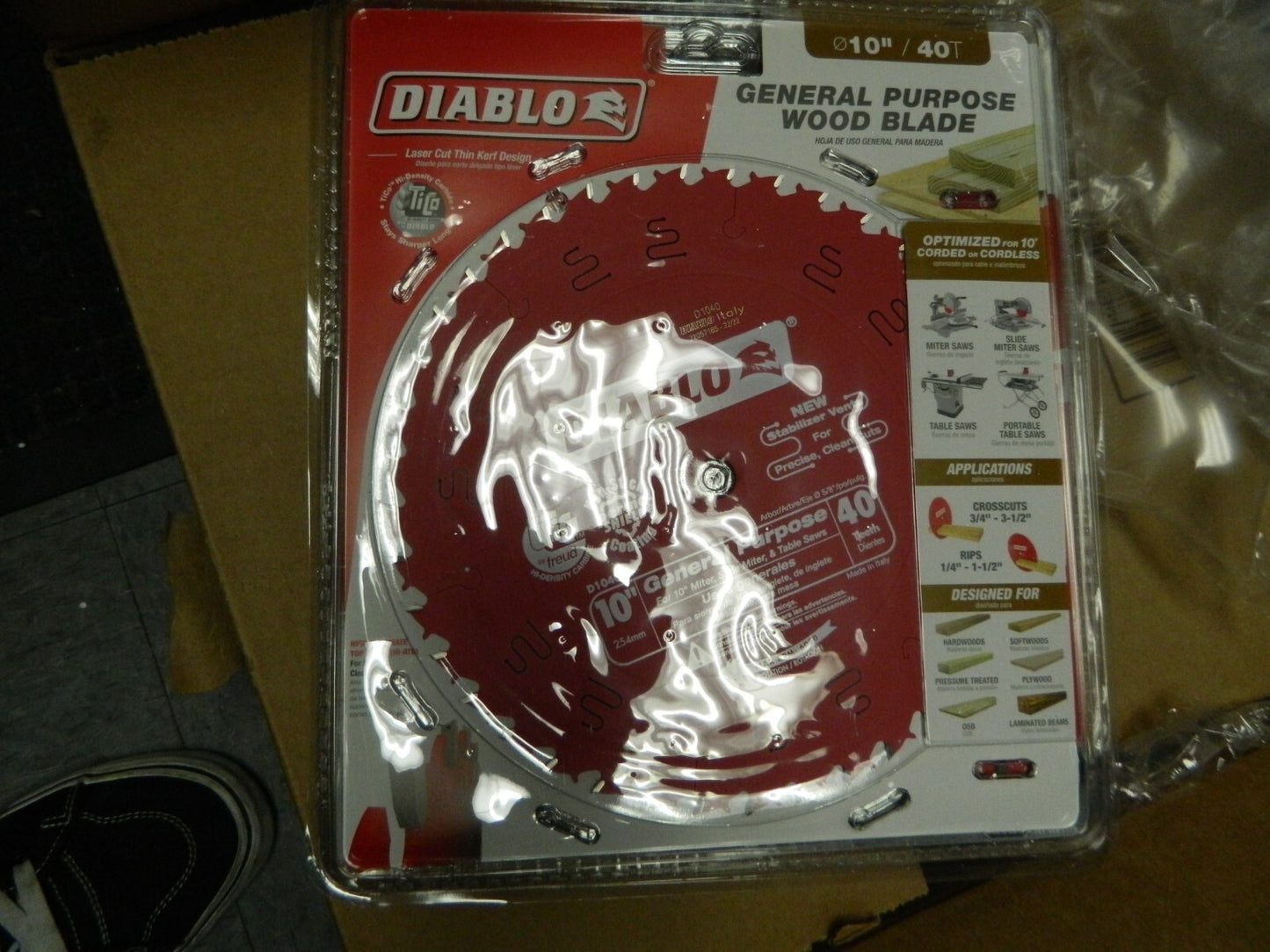 DIABLO 10 Diam, 5/8 Arbor Hole Diam, 40 Tooth Wet & Dry Cut Saw Blade D1040X