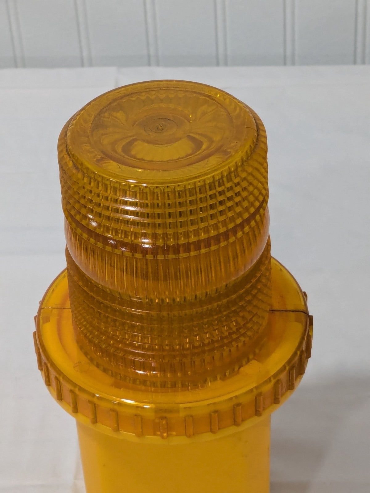 PRO-SAFE 3-1/4" W x 8" H Traffic Cone Light with Mounting Bracket 03-10-CLG
