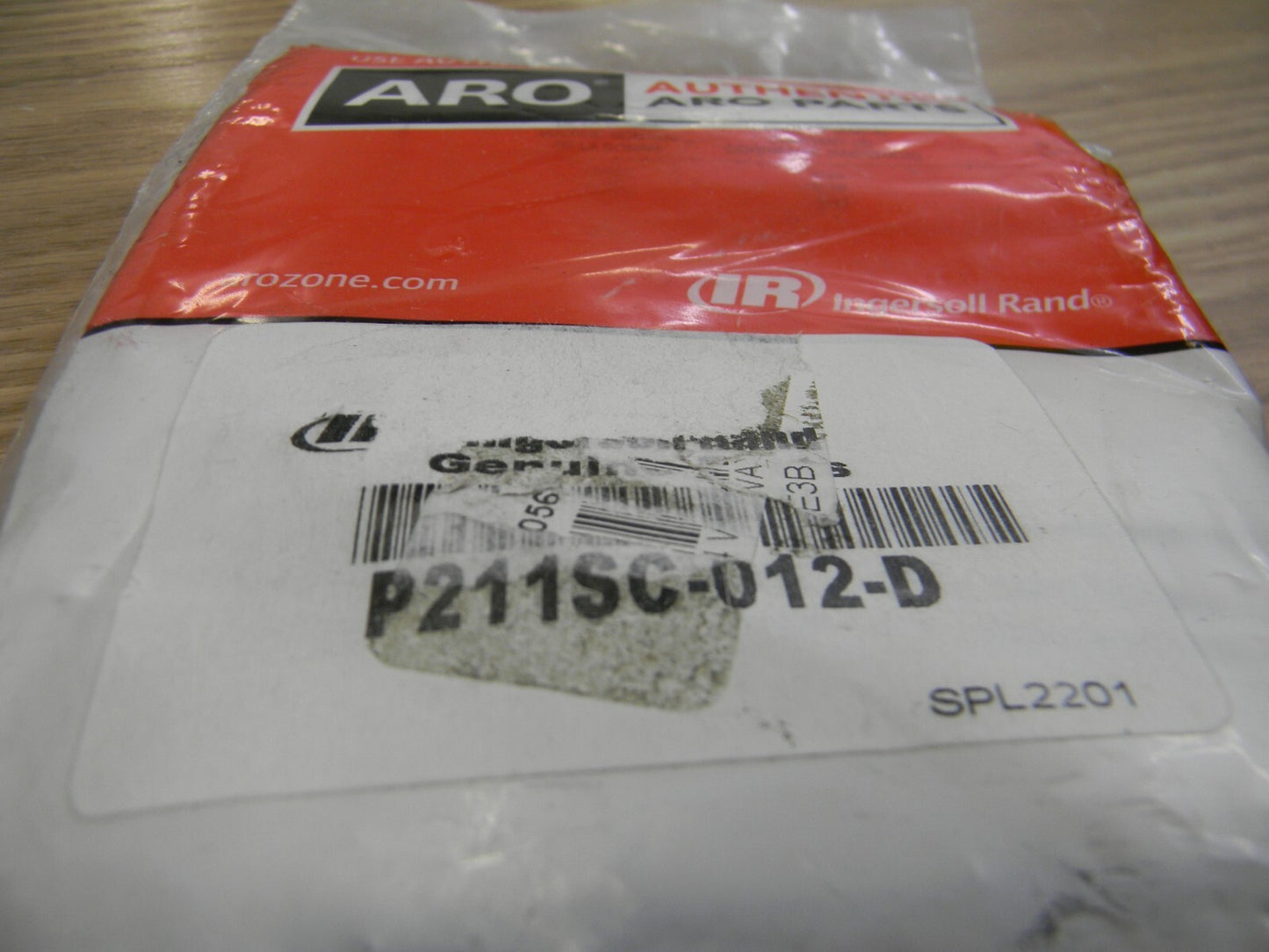 ARO 1/8", 4-Way Body Ported Stacking Solenoid Valve W/Speed Control P211SC-012-D