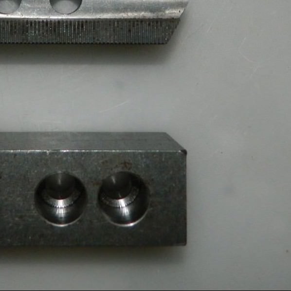 Abbott 8" Up Chuck Capacity 1/16" 90 Serrated Attachment 3 Piece Set HOW12MA8S