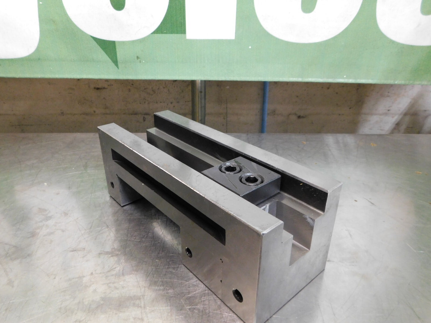 Interstate Toolmakers Vise 3-7/8" Jaw W x 4-3/4" Jaw Opening EVSD-S100