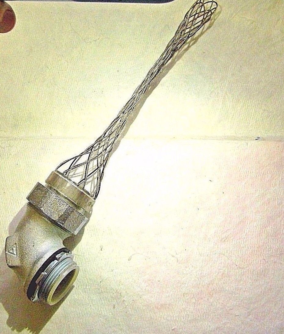 Woodhead Electrical Strain Relief Cord Grip 1-1/4" NPT Liquid Tight Elbow 3
