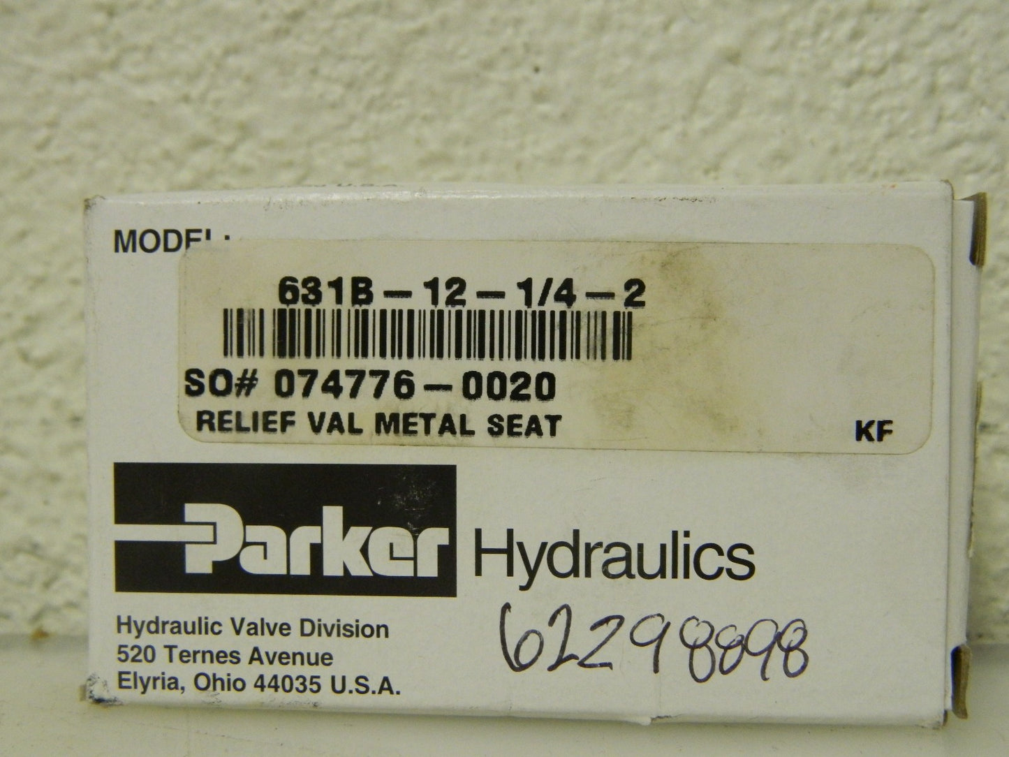 Parker Relief Valve 1/4" Inlet 1-11/16" Wide 3-3/4" High 631B-12-