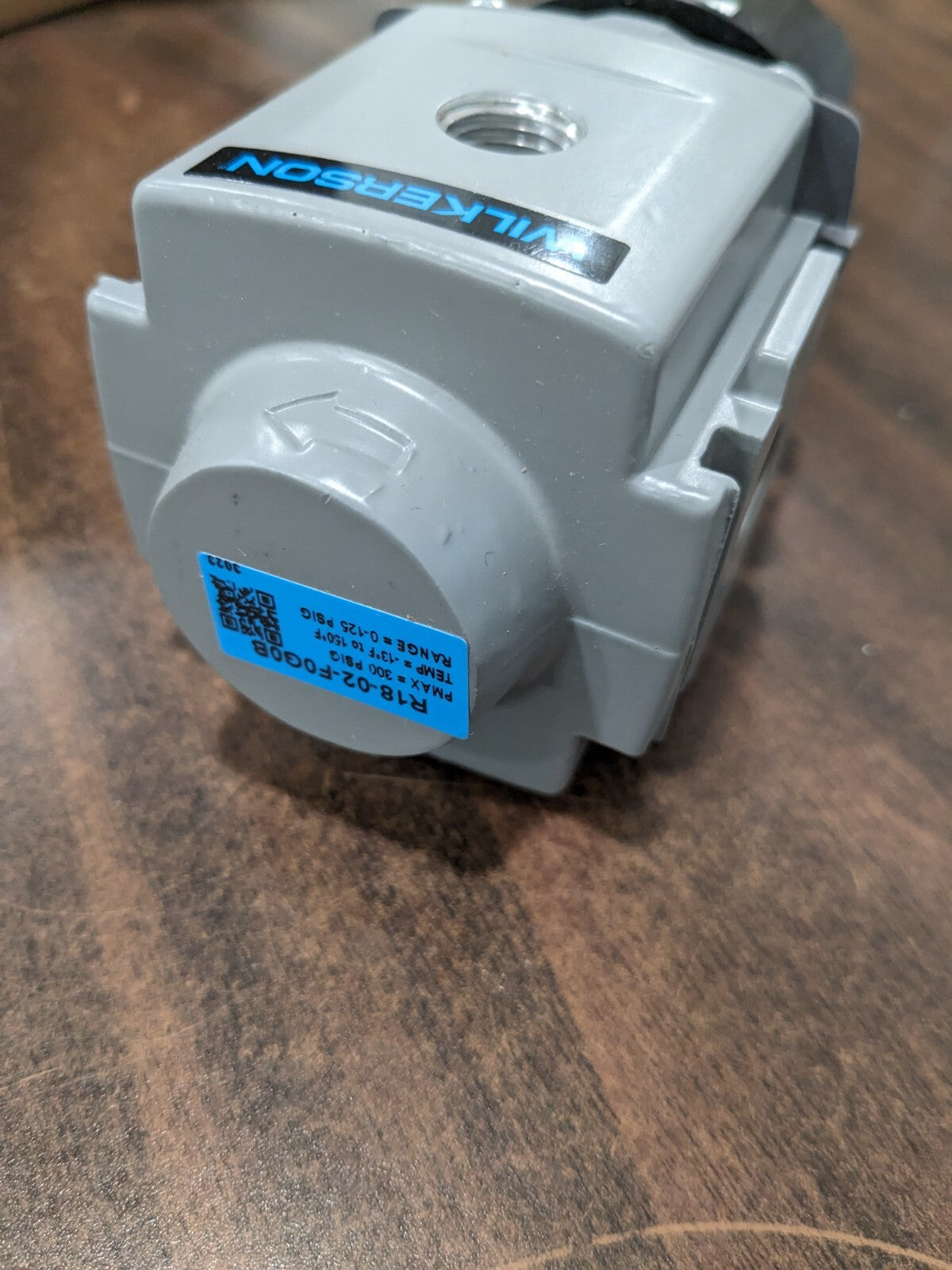 WILKERSON Compressed Air Regulator: 1/4" NPT, 300 Max psi R18-02-F0G0B