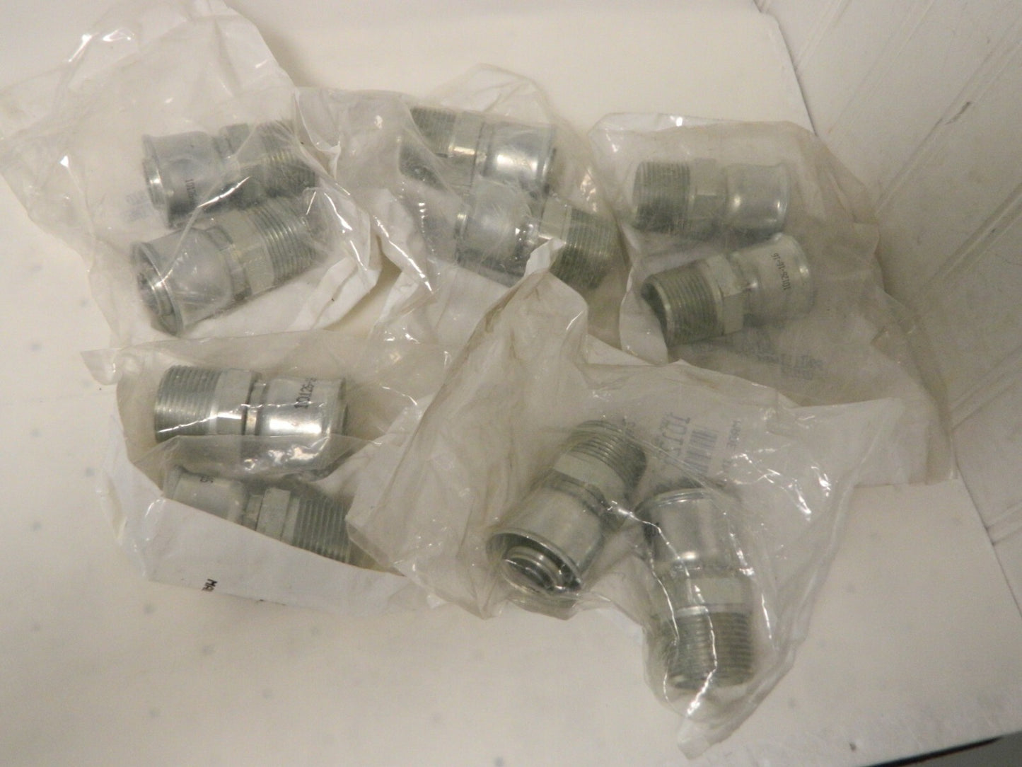 Parker 1 x 7/8 Male NPTF Male Pipe Rigid 26 Series Fitting Qty 10 10126-16-16