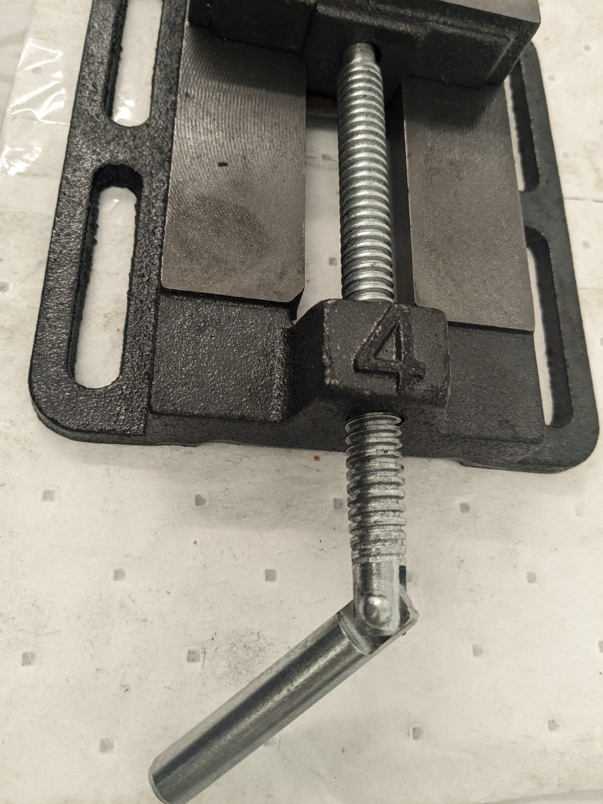 3-13/16 Jaw Opening Capacity Horizontal Drill Press Vise 428-8404