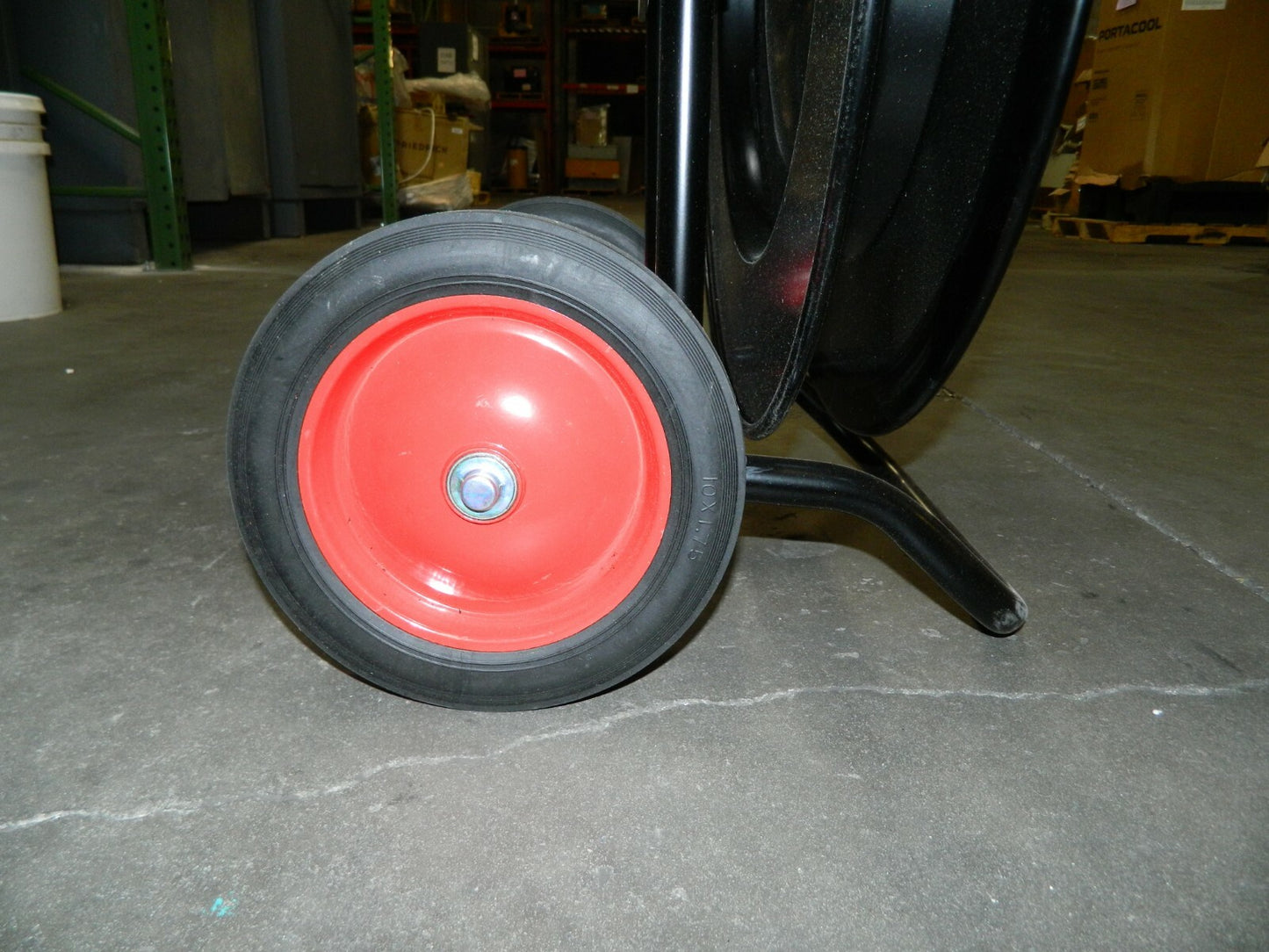 Pro-Grade Oscillated Coil Dispenser For Up to 3/4" Strapping 01700996