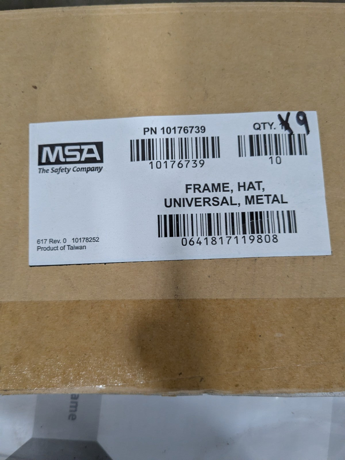 MSA Facepiece V-Gard Metal Frame: Aluminum, Silver Box of 9 10176739