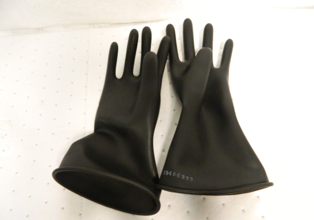 Salisbury by Honeywell Class 0 Size M 8 11" Long Rubber Lineman's Gloves E011B/8