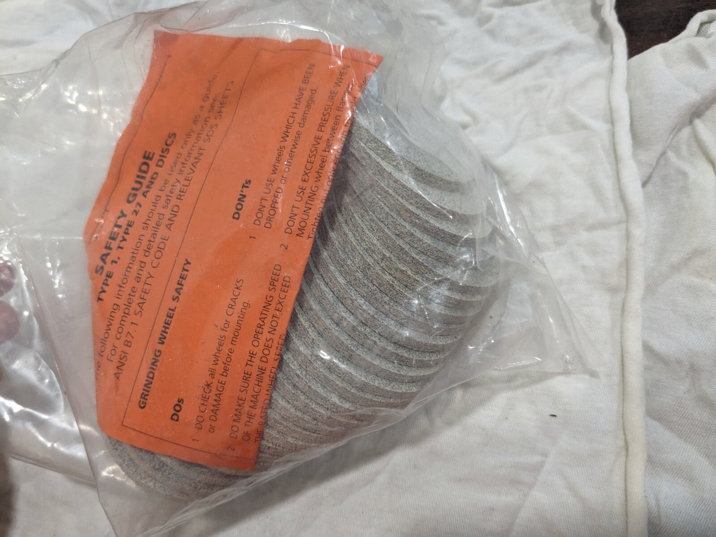 CRATEX Deburring Wheel: 2" Dia, Aluminum Oxide 25pk 40014