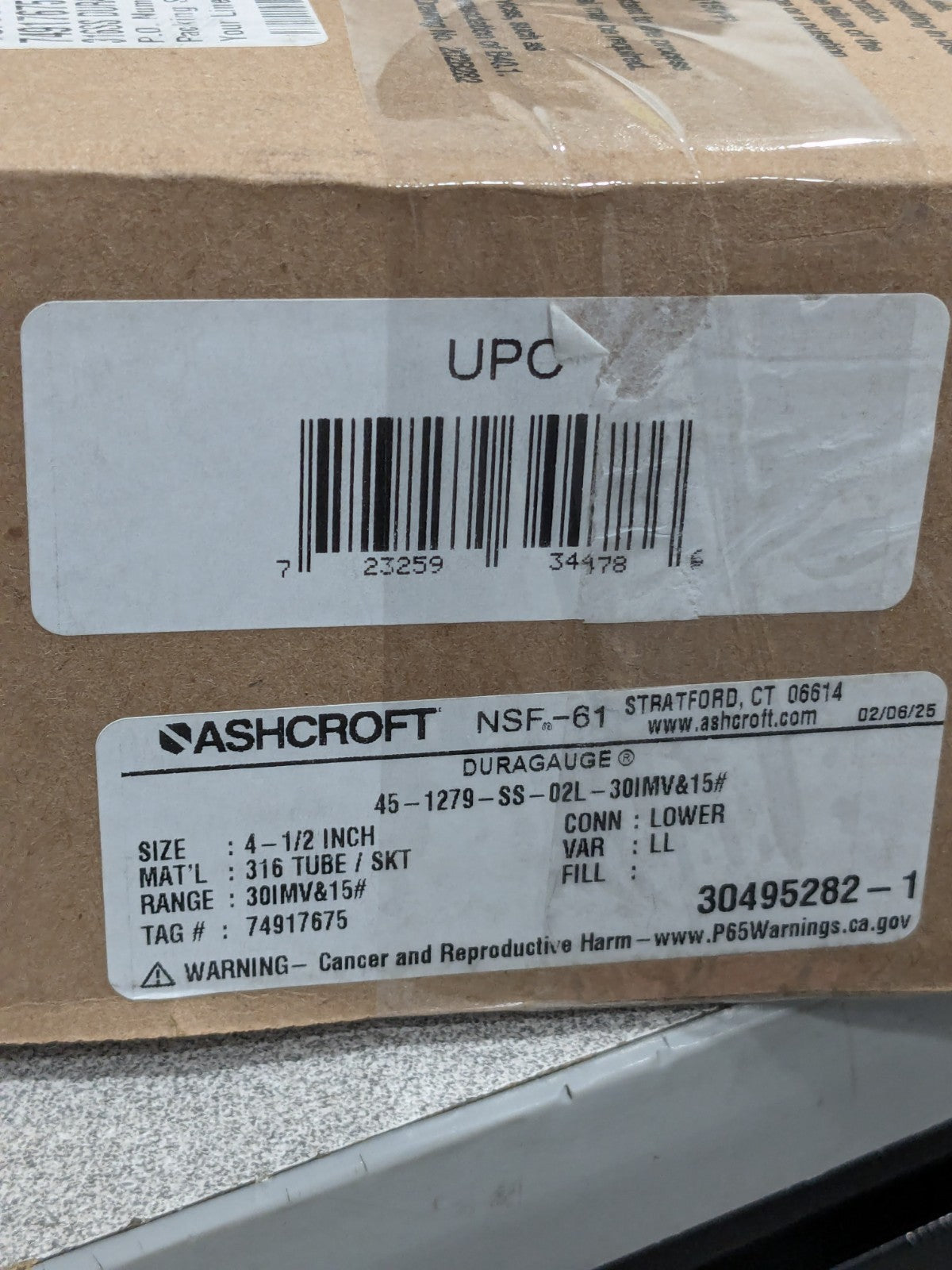 Ashcroft Pressure Gauge: 4-1/2" Dial Dia, 0 Min psi, 15 Max psi, 1/4" 93015XLL