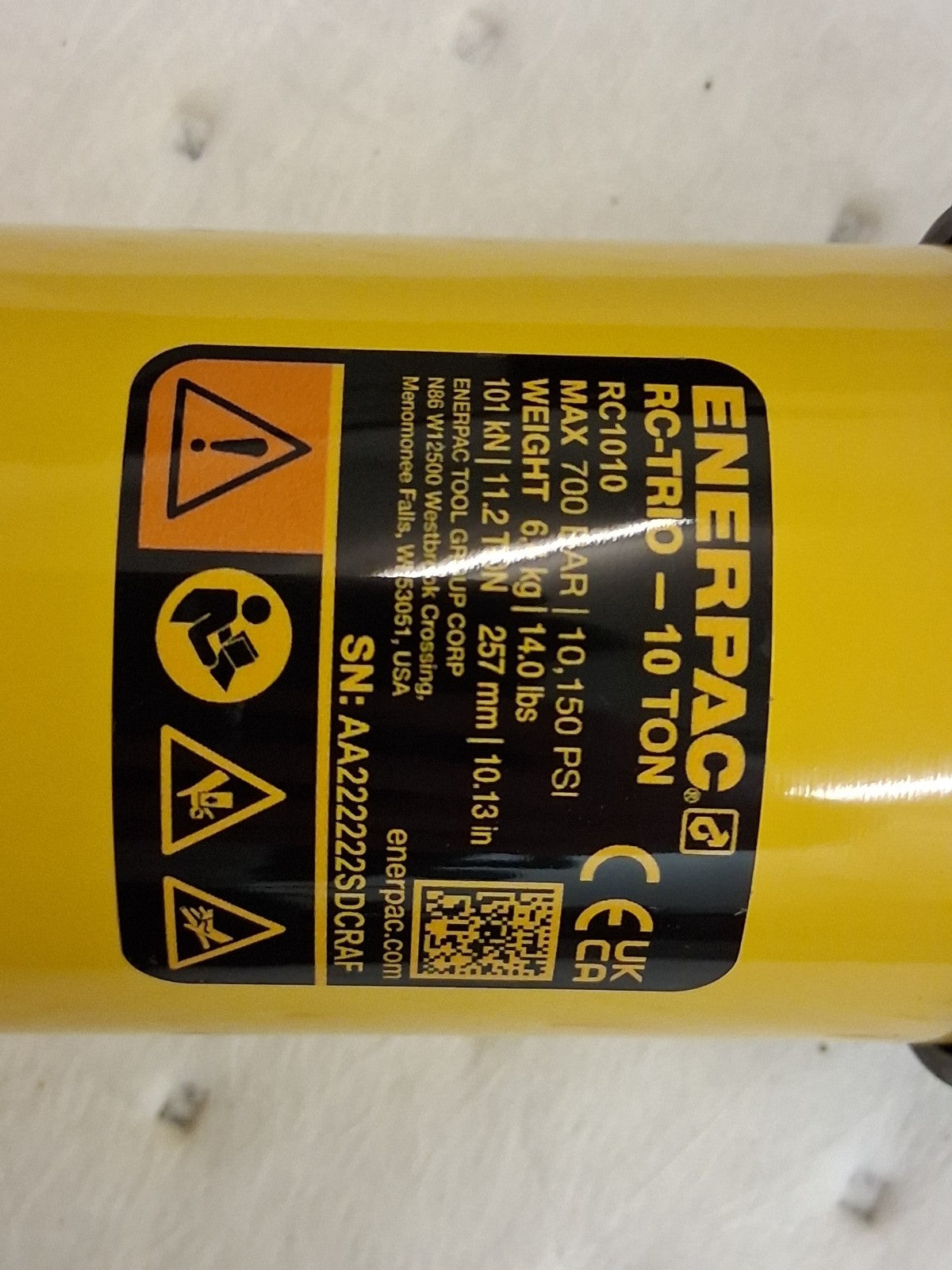 Enerpac Portable Hydraulic Cylinder 11Ton 10.13" Stroke RC1010