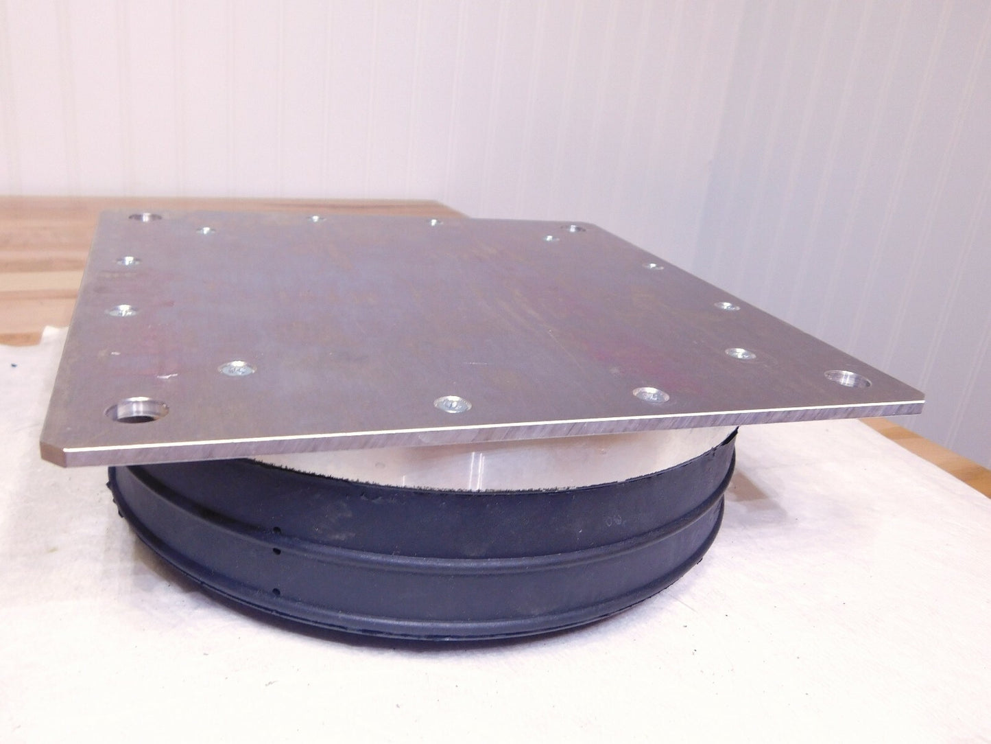 ACE Pneumatic Leveling Mount Damping 3 to 10HZ 44-19200Lb Load Range PLM-24