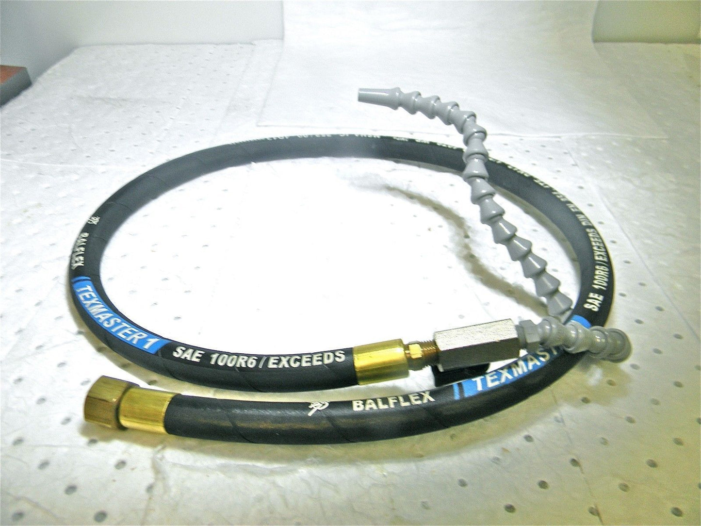 Wesco Neoprene 4FT Coolant Hose Assembly with Control Valve and Flex Hose WPL-1