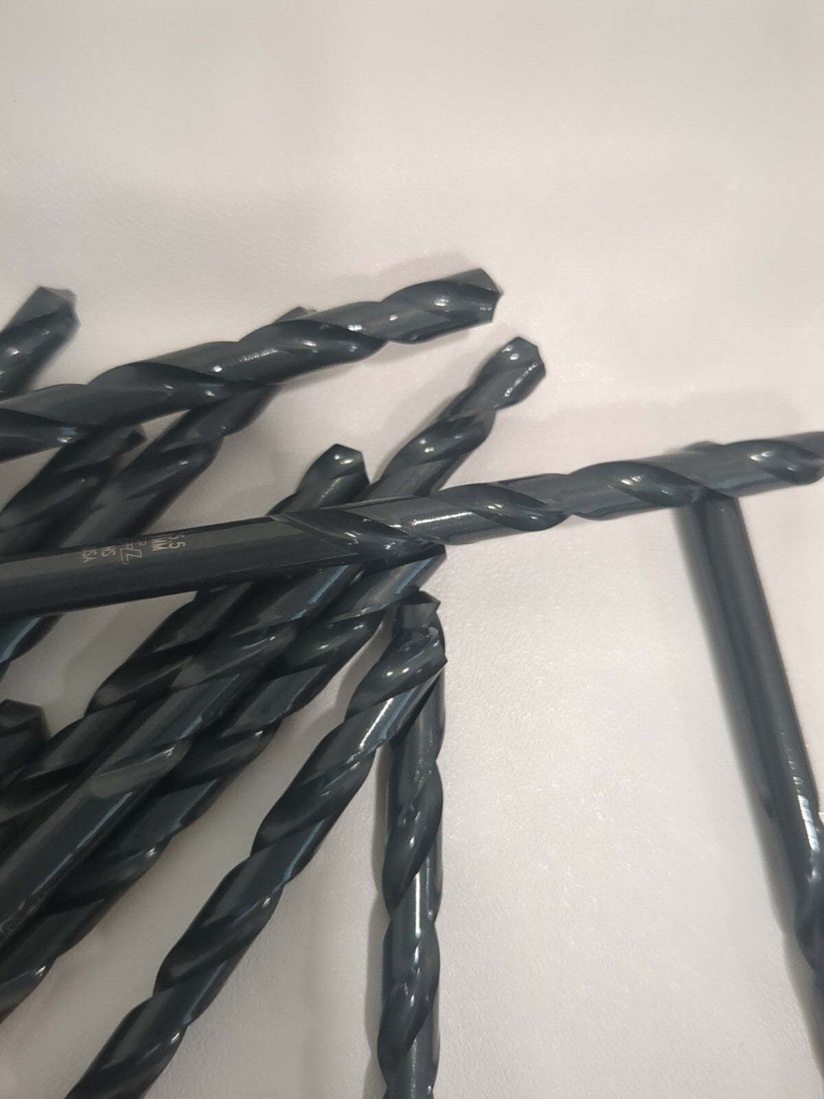 CHICAGO-LATROBE 12pk Jobber Drill: 5.50 mm Dia, 118 deg Point HSS 47289