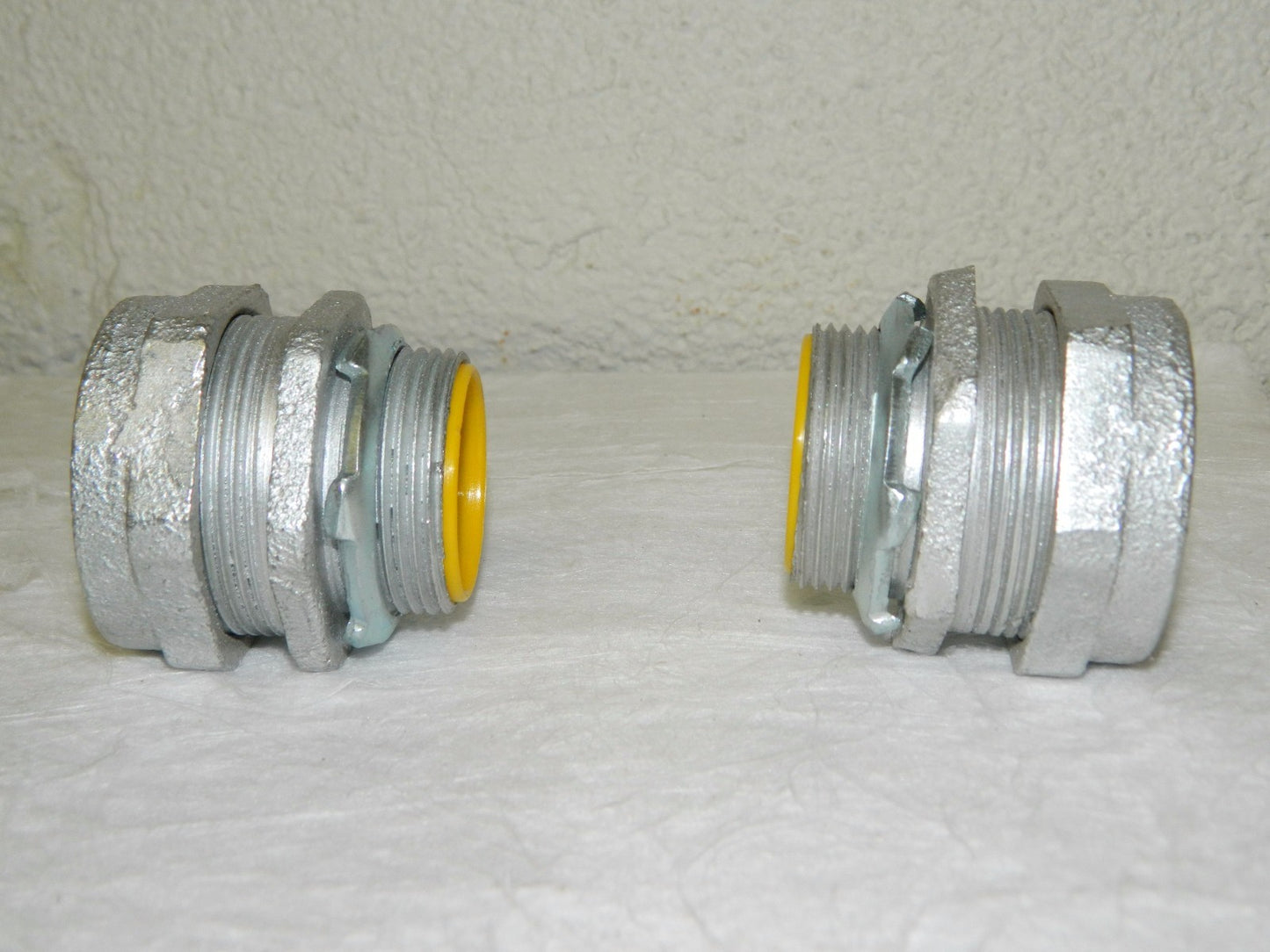 Cooper Crouse-Hinds 1-1/4" Trade Malleable Iron Compression IMC QTY 2 CPR14