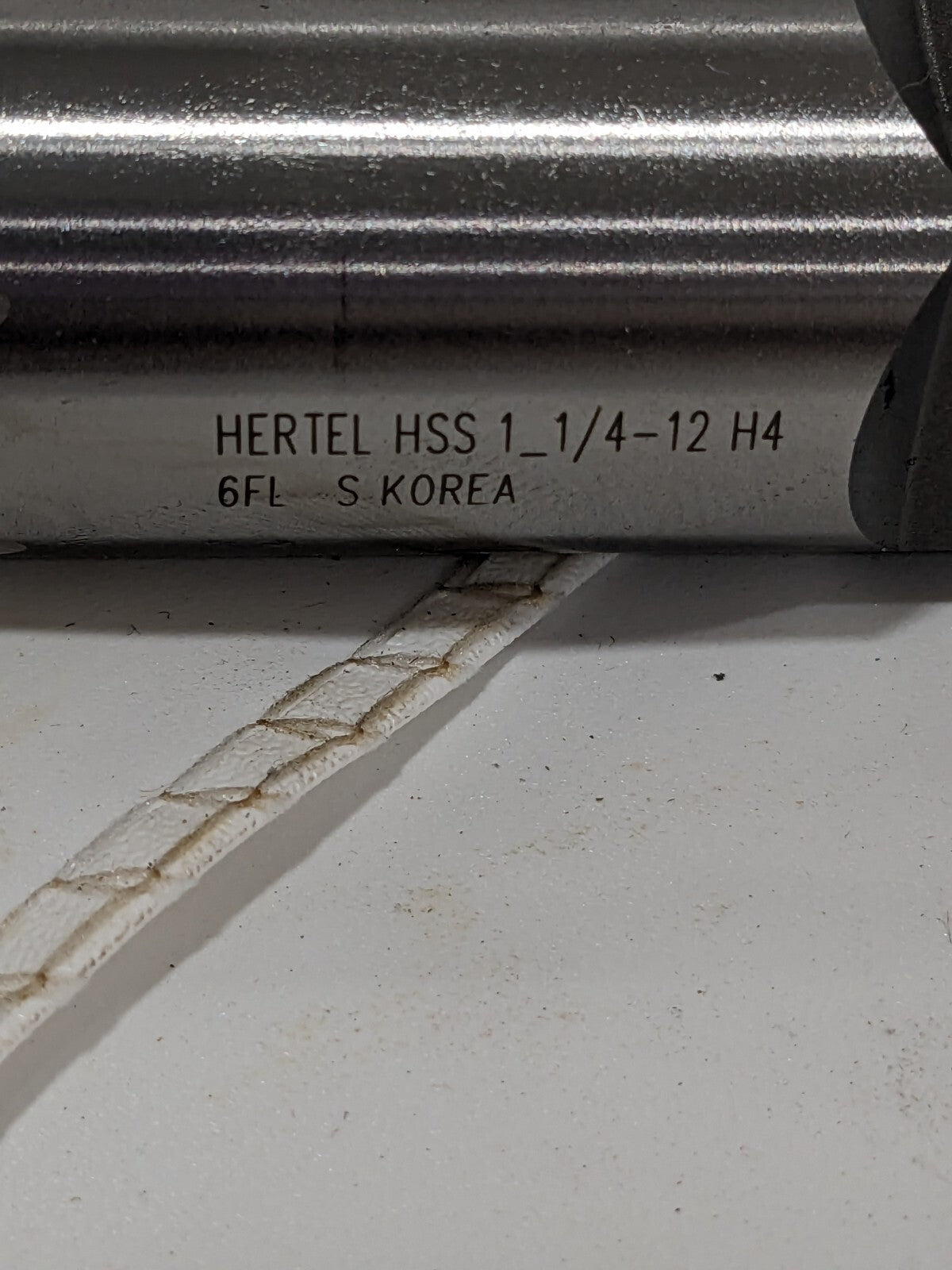 HERTEL Tap 1-1/4-12, 6 Flute, HSS Bright Finish 02384501
