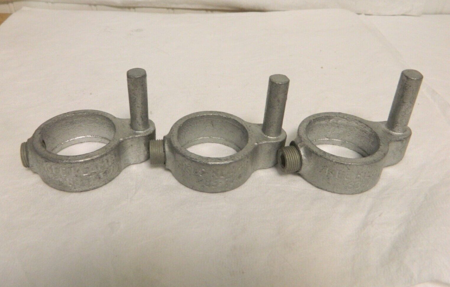 KEE 1-1/4" Pipe Malleable Iron Gate Hinge Fitting Qty 3 83-7