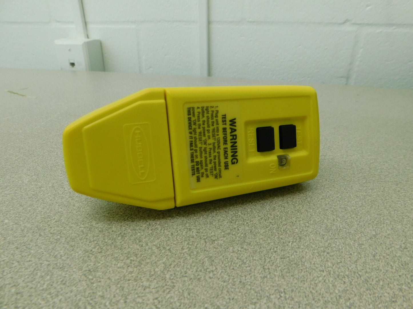 Hubbell Manual Set Plug GFCI Circuit Guard GFP5266CY