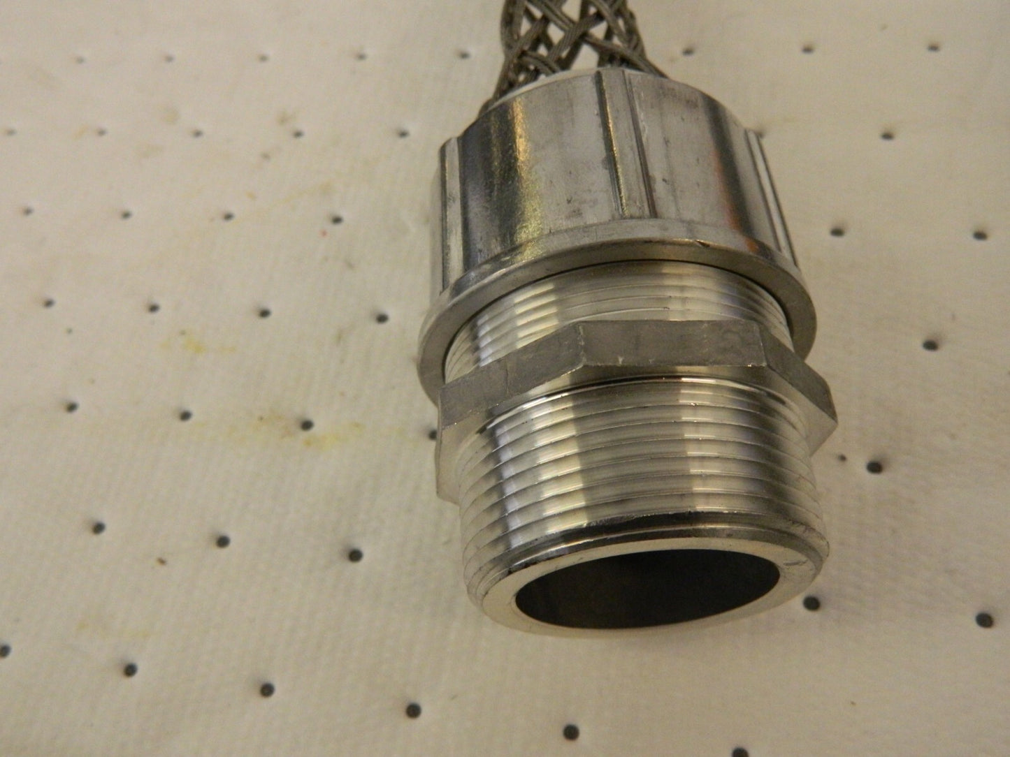 HUBBELL 1.2 to 1.3 Liquidtight Straight Strain Relief Cord Grip 07401032