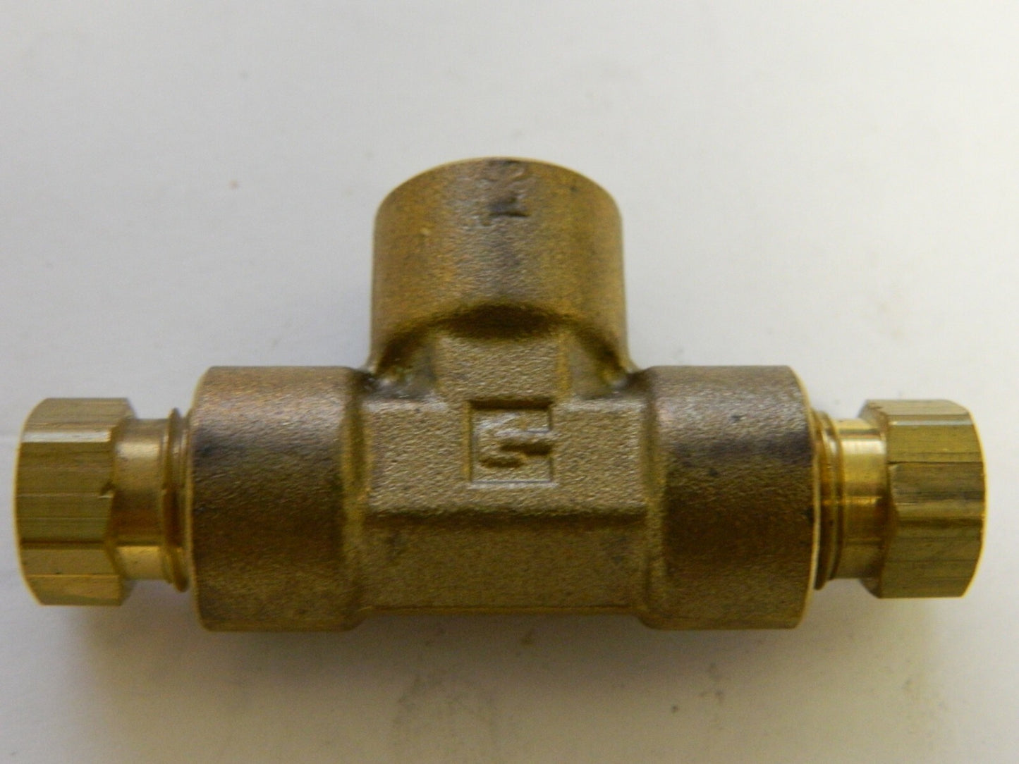 Parker 1/4" Tube OD x 1/8-27 MPT Brass Compression Tube Female Branch Tee Q