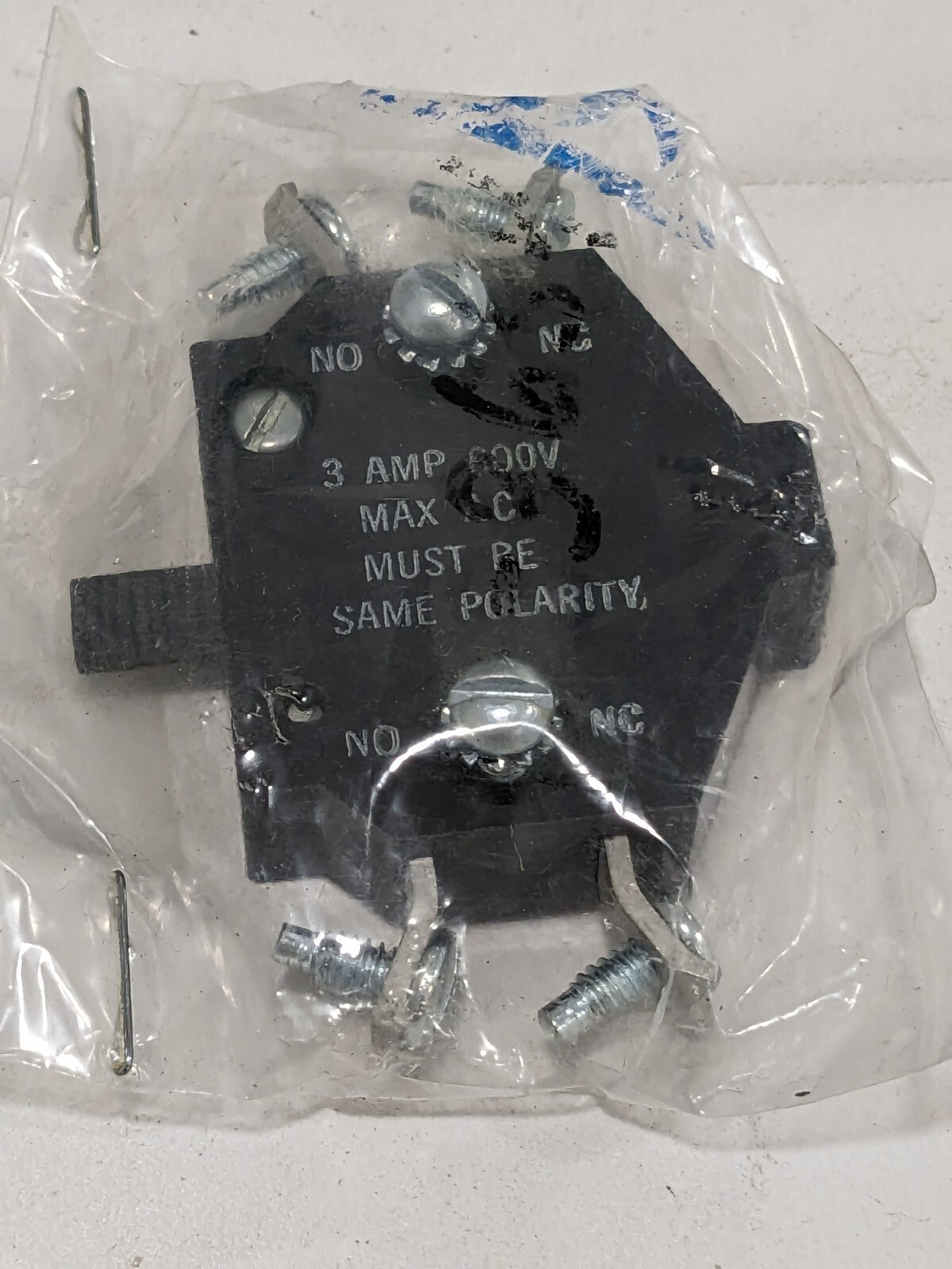 CUTLER HAMMER AUXILIARY CONTACT 3AMP 600VAC 10-3654