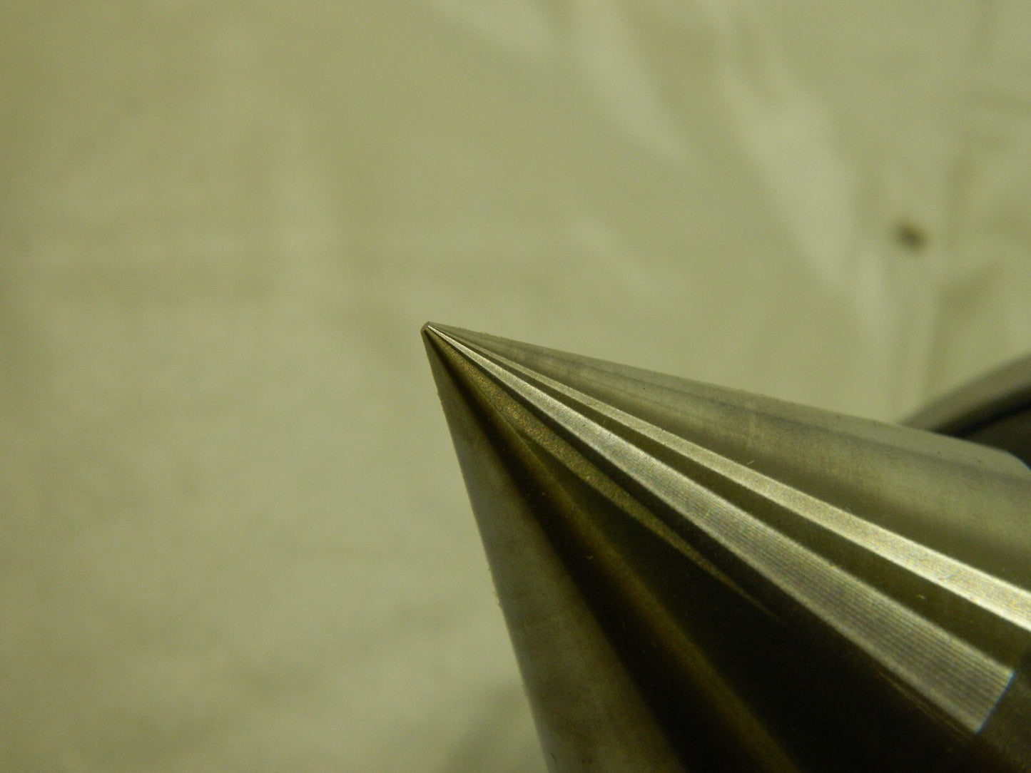 ACCUPRO Live Center: Morse Taper Shank, 2.9921" Head Length 781027