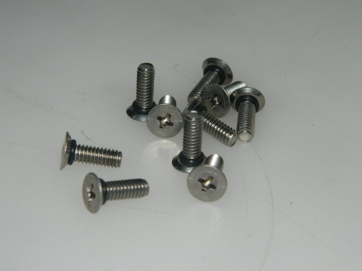 Zago Phillips Flat Head Screws Fluorocarbon O-Ring 50Pk 8-32X1/2 PH FL 100SSVIT