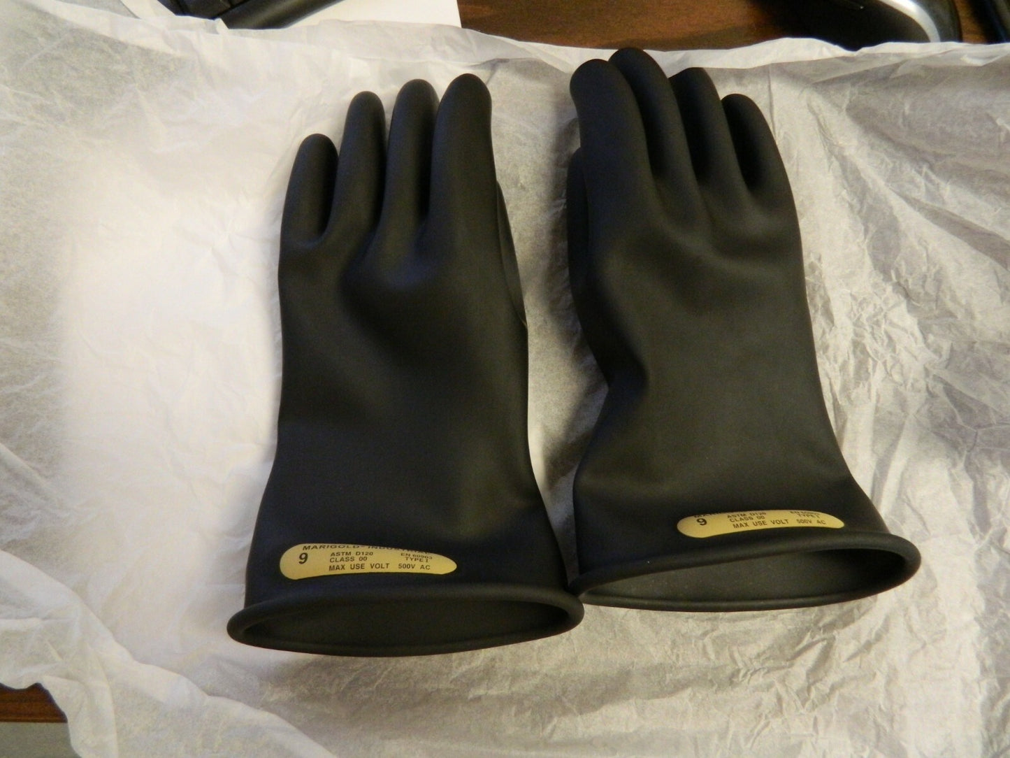 Ansell Class 00, Size 9, 11" Long, Rubber Lineman's Glove 113777