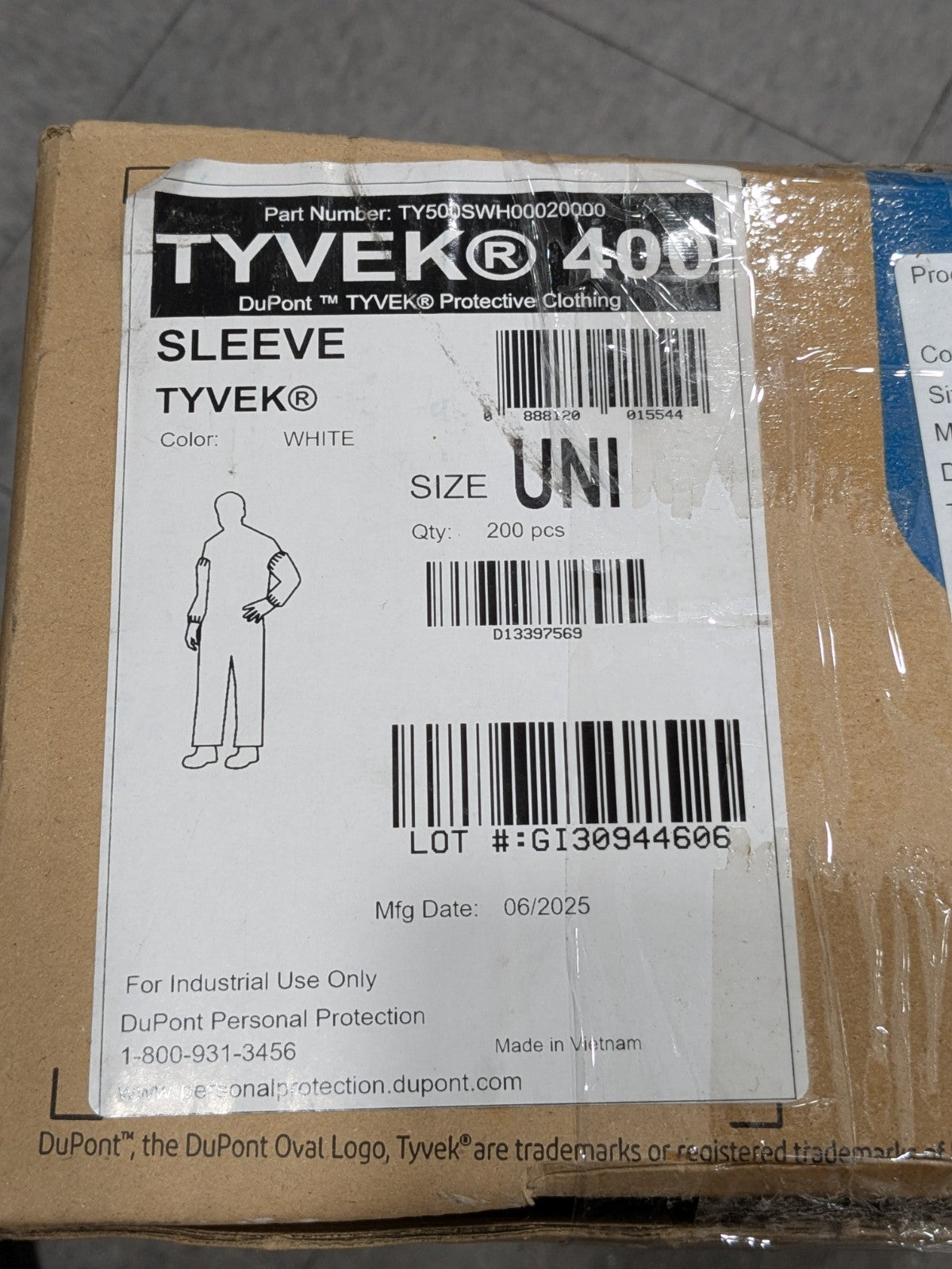 DUPONT Tyvek 400 Disposable Sleeve,18" L, 5.9 mil Thick PK200 TY500SWH00020000