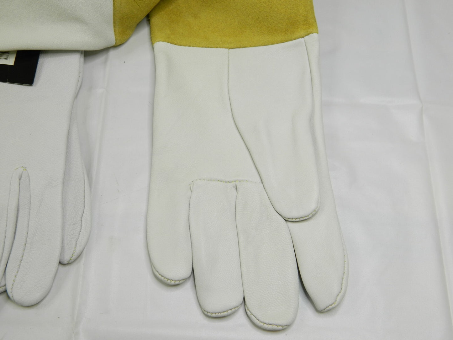 Anchor Capeskin Welding Gloves, Large, White/Tan, 4" Gauntlet Qty 2 902-120