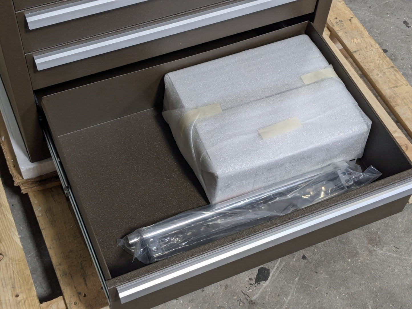 Kennedy 277XB Steel Roller Cabinet Tool Box 7 Drawer 35 H x 27 W x 18 D