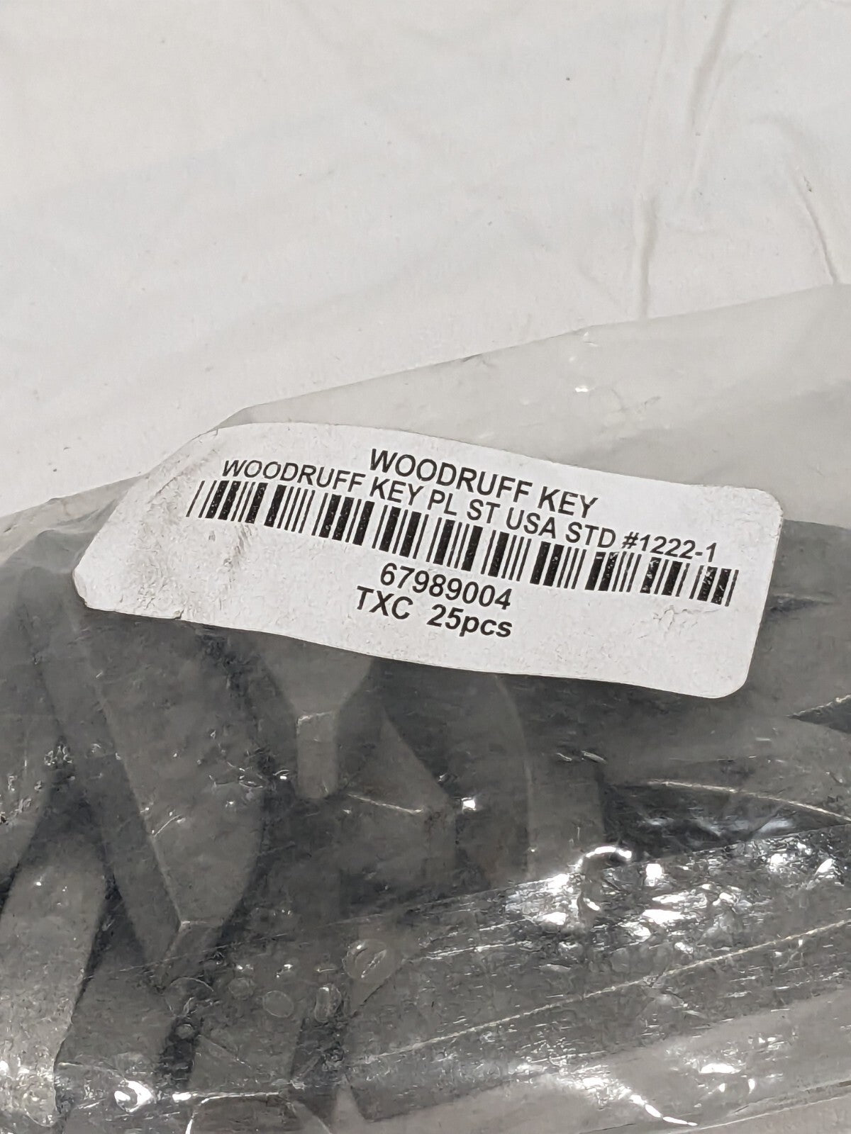 #1222-1 Standard Woodruff Key 2-3/4 Long x 3/8 Wide, Steel Qty 25 TXCARBON