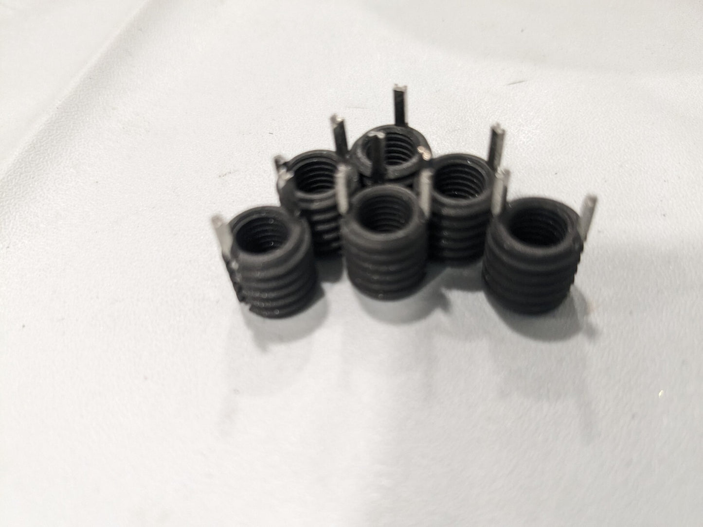 6pk Thread Locking Inserts: 1/4-28 Internal Thread 74041