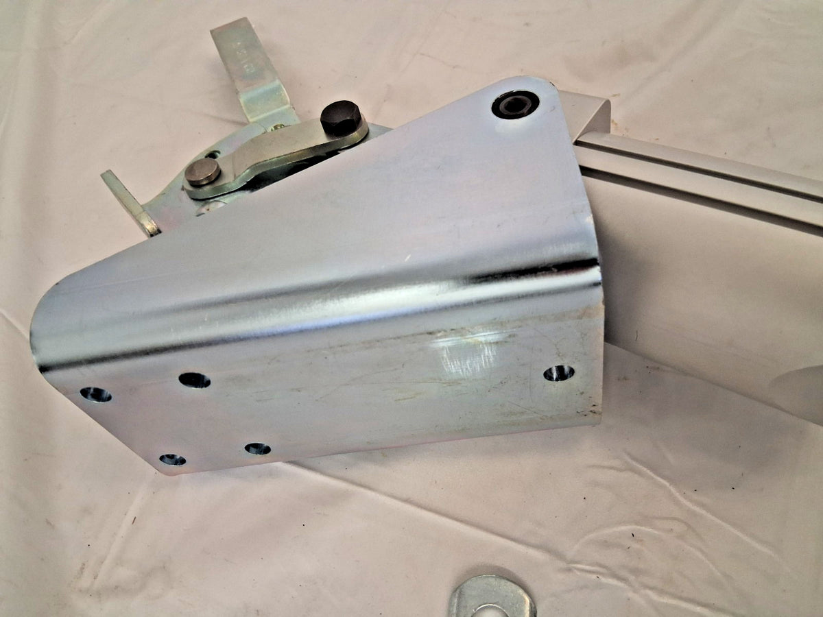 DE-STACO-CO Pneumatic Hold Down Toggle Clamp 948 lb Inner Clamping Force 847-U