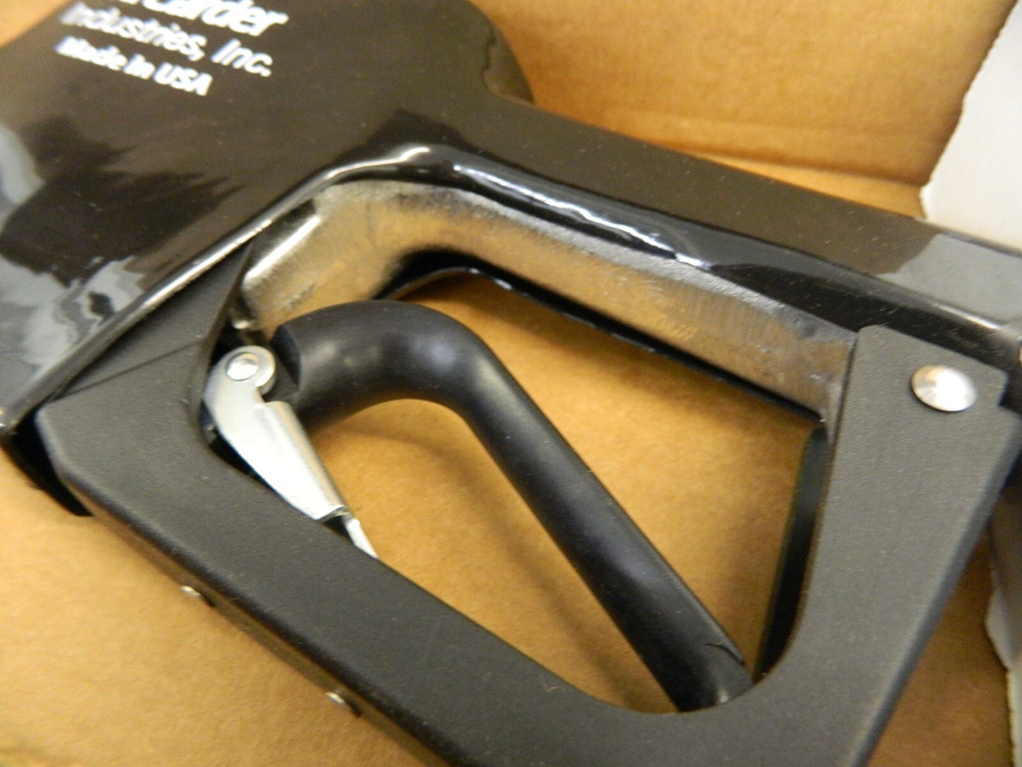 3/4 " 12V BLACK FARM&CONSUMER GAS NOZZLE N8UOBF