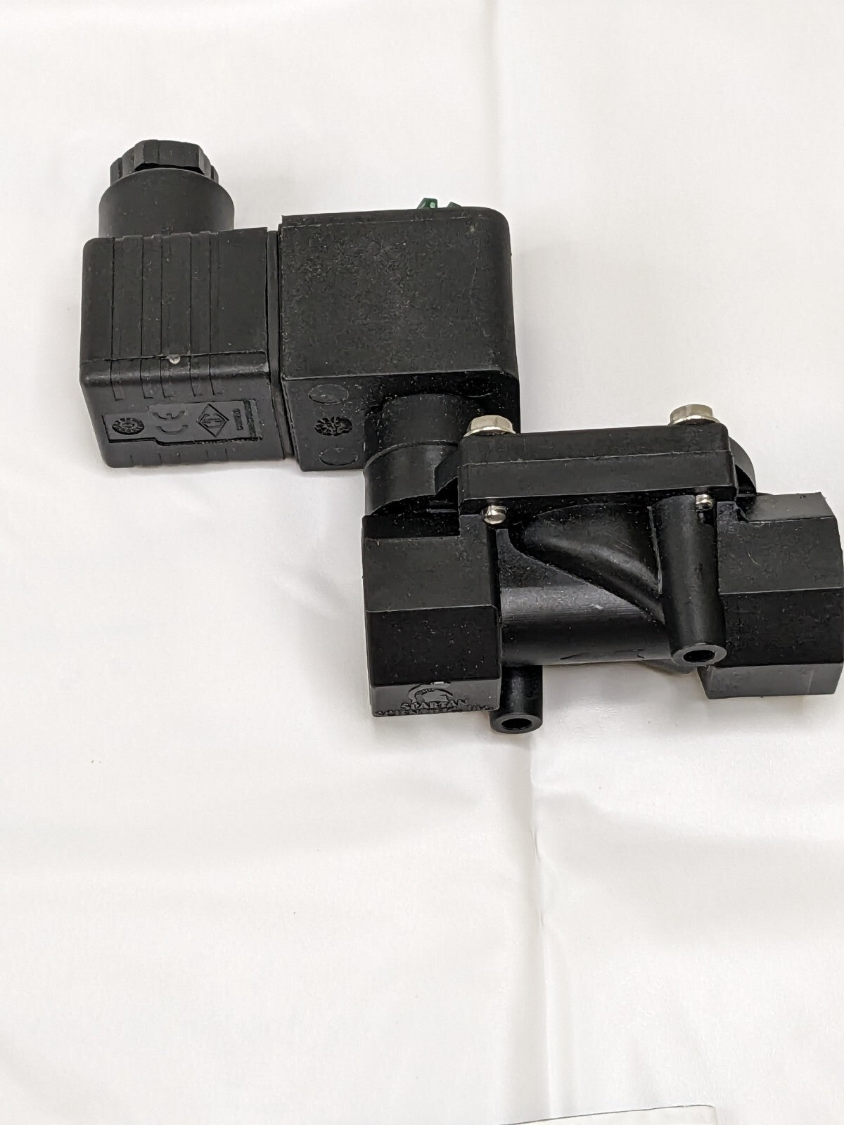 SPARTAN Solenoid Valve: 2-Way & 2-Position, 1/2" Port, NPT 3585-010-9233C