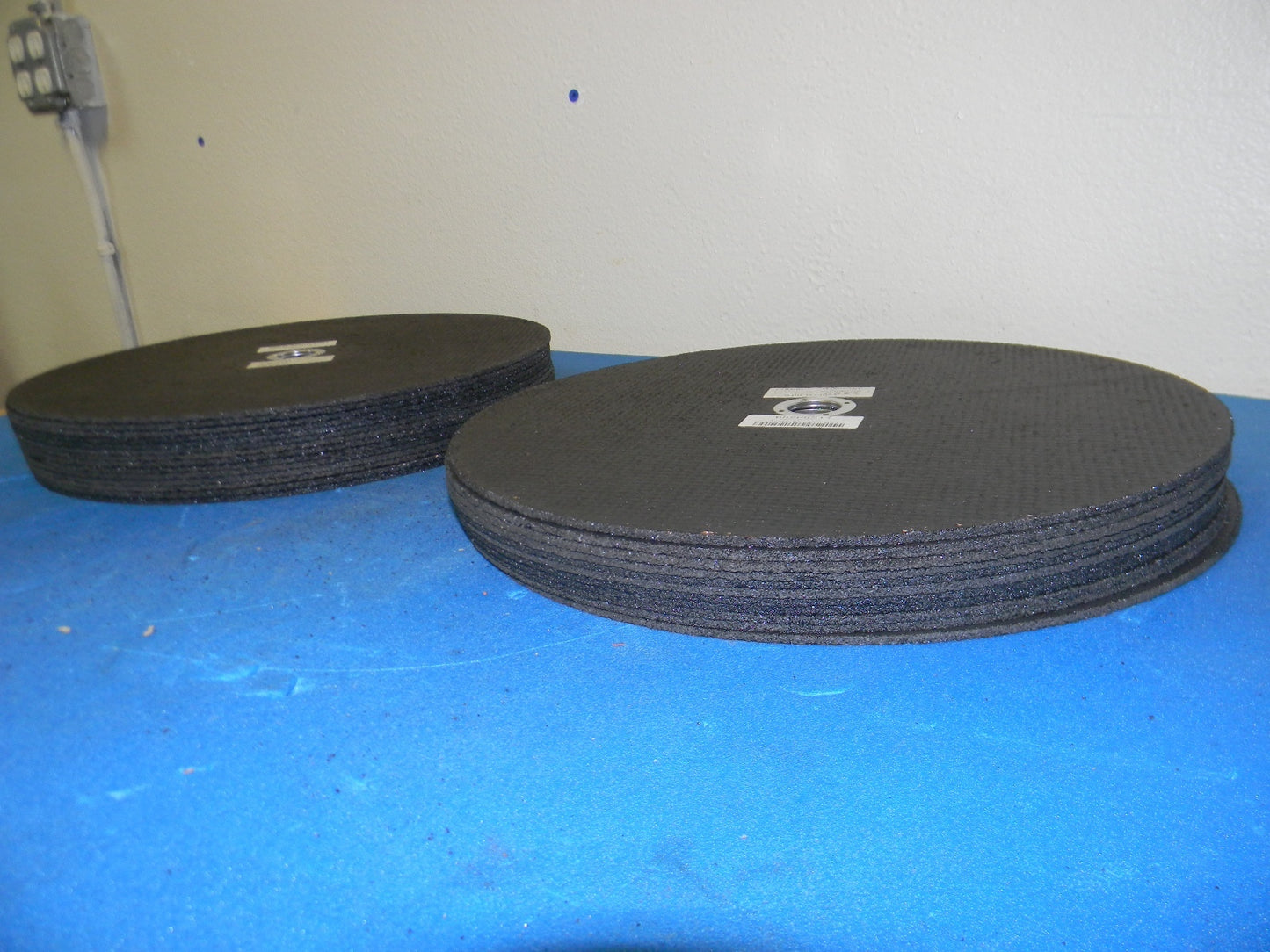 Nuline Cutoff Wheels 14" x 1/8" x 1" Grit 46 Coarse 4400 RPM Qty
