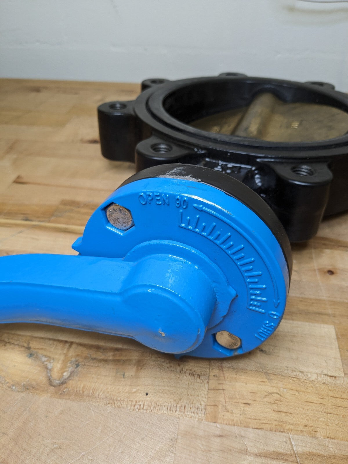 Legend Valve 8" Lug Type Butterfly Valve w/ Lever Handle 116-607 Damaged