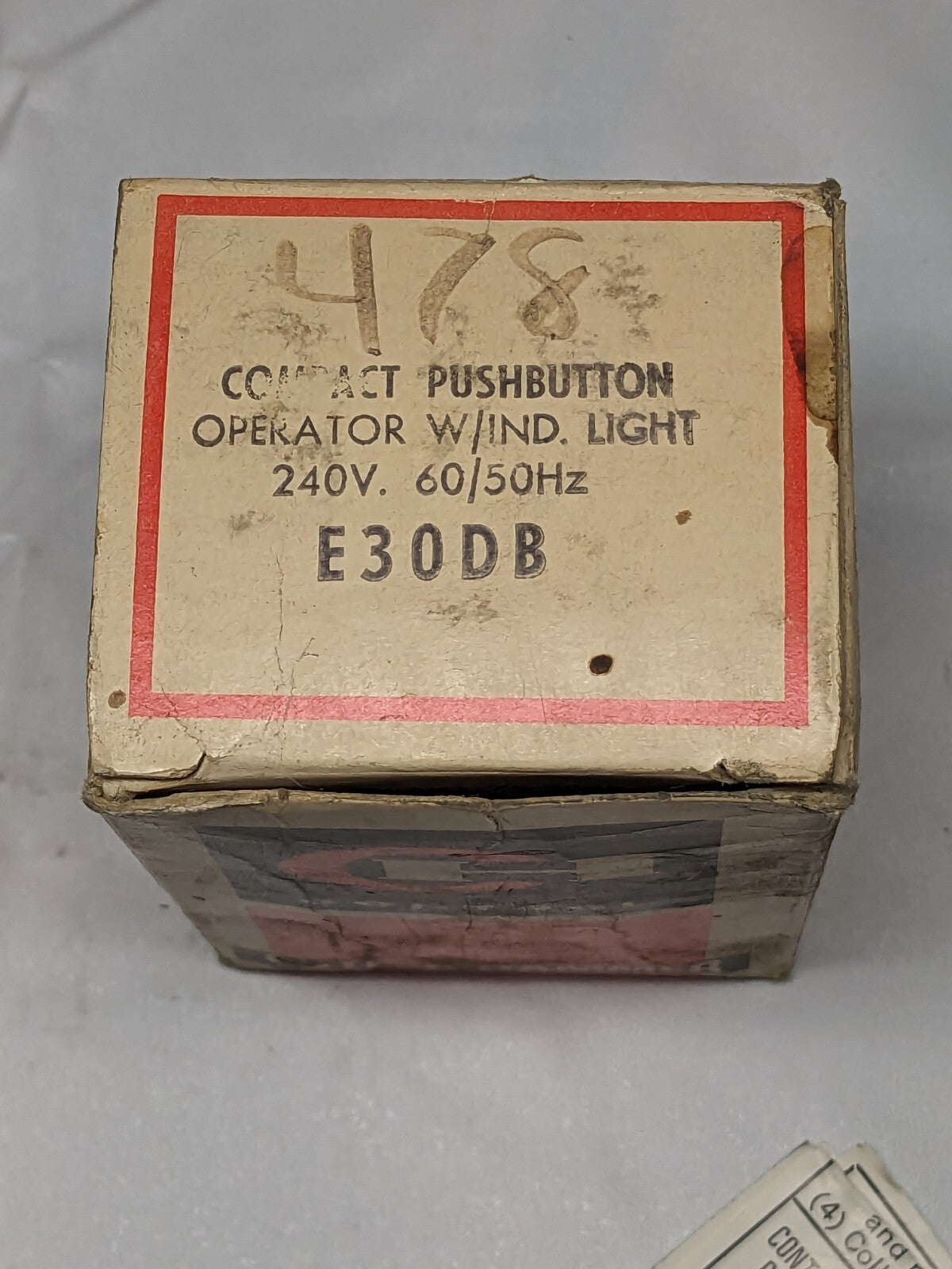 Cutler Hammer Pushbutton 240 Volt With Indicating Light E30DB