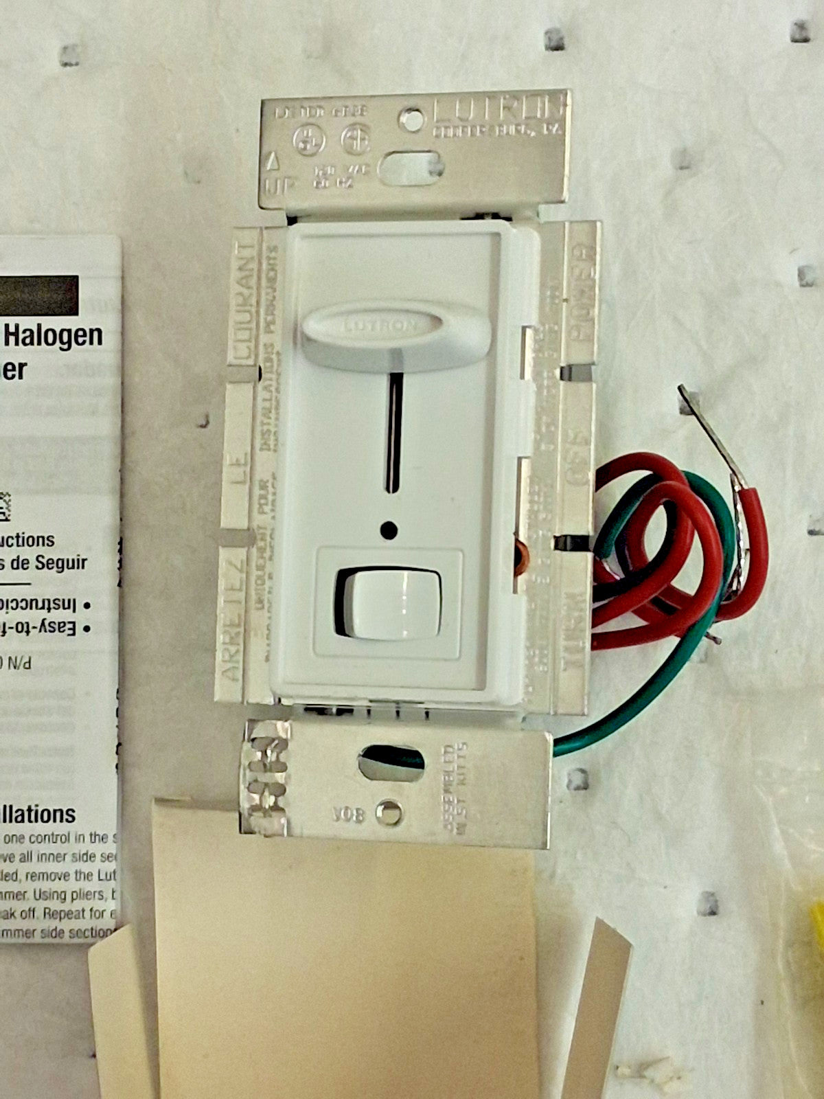 Lutron Skylark LED Dimmer 150/600 W Single-Pole/3-Way SCL-153P-WH