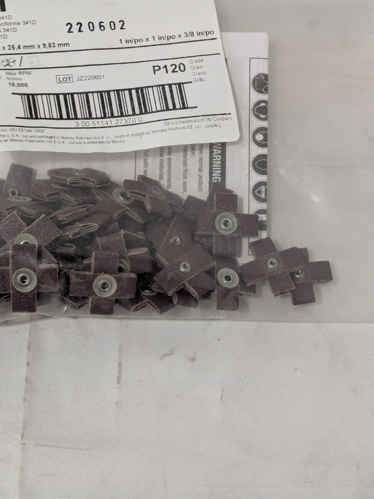 3M Aluminum Oxide Cross Pad 120 FEPA Grit, Fine Grade 100 Pack 7100105539