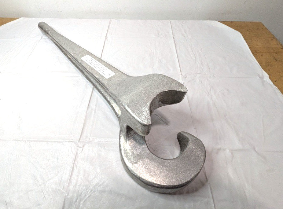 Gearench Aluminum Valve Wheel Wrench Petol 100 Series 2-1/2" Opening VW103AL