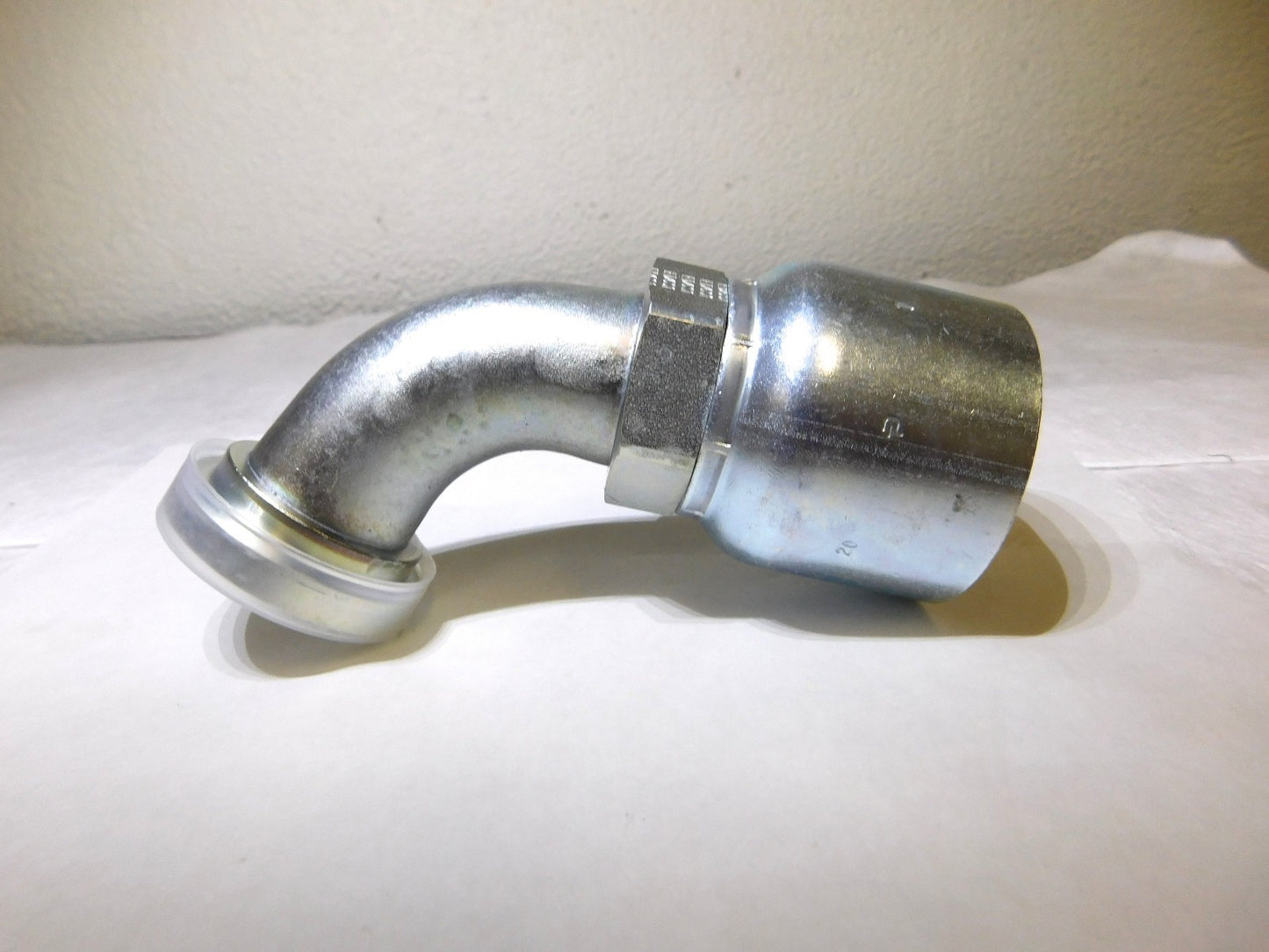 Parker Hydraulic Elbow Hose Fitting 67-1/2º 1.25 Code 61 Flange11871-20-20 USA