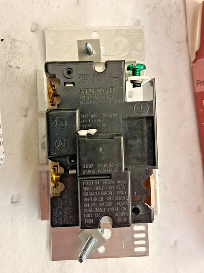 Lutron Ariadni Magnetic Low Voltage Dimmer Switch 3 Way Toggler AYLV-603P-WH