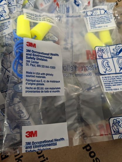 3M Earplugs 33 dB, Foam, Bullet, Roll Down, Corded Approx. 200 Pairs 7000002306